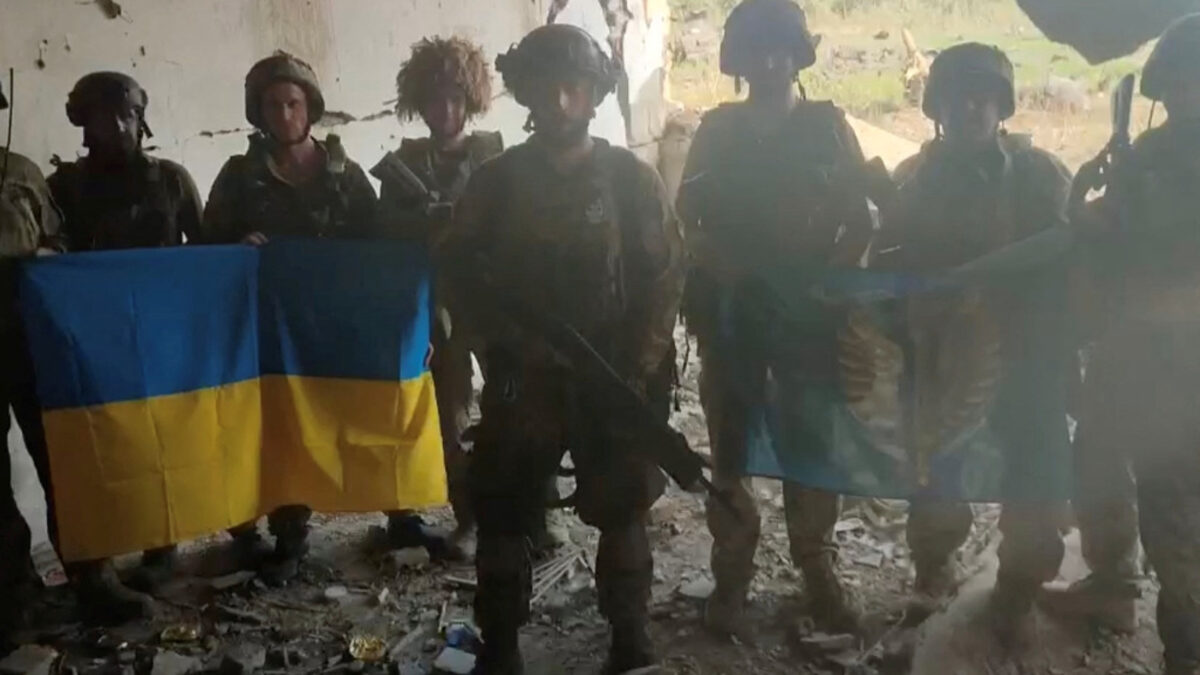 "Руснаците ни чакаха": Украински войници описват по-тежка от очакваното битка "Руснаците ни чакаха": Украински войници описват по-тежка от очакваното битка