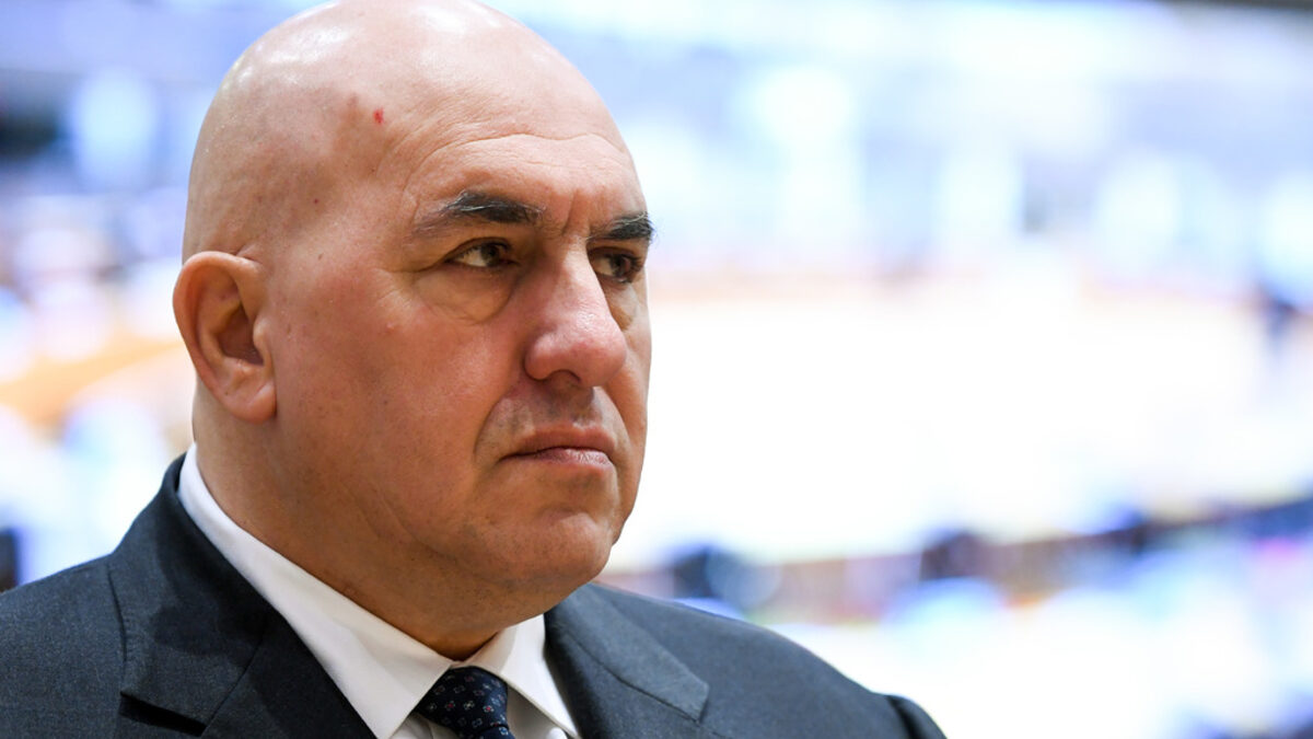 Министърът на отбраната Гуидо Крозето Министърът на отбраната Гуидо Крозето