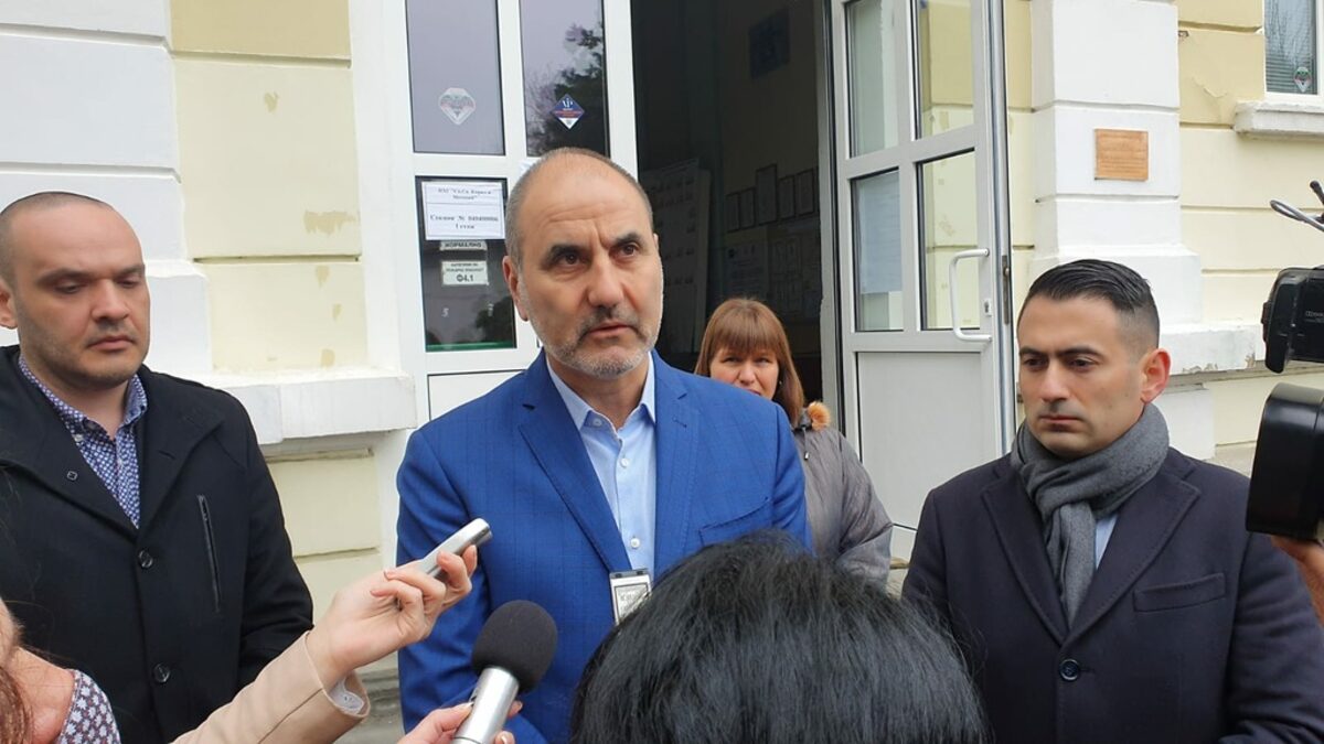Цветанов: Разследващите убийството на Алексей Петров да прочетат делото "Октопод" Цветанов: Разследващите убийството на Алексей Петров да прочетат делото "Октопод"