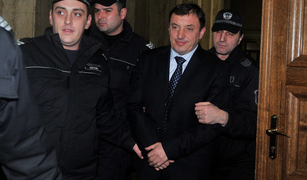Името му беше свързано с убийството на прокурора Николай Колев, за което и до днес европейските институции ни натякват, казва създателят на "Фрогнюз".