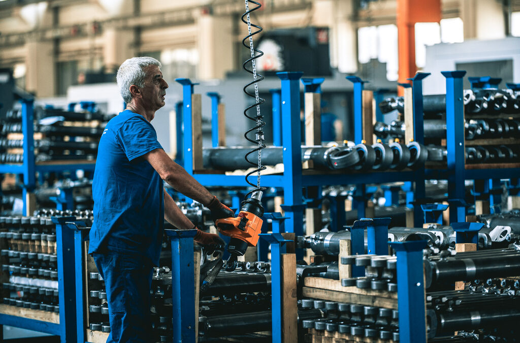 Икономиката през април - юни расте с 1.9%