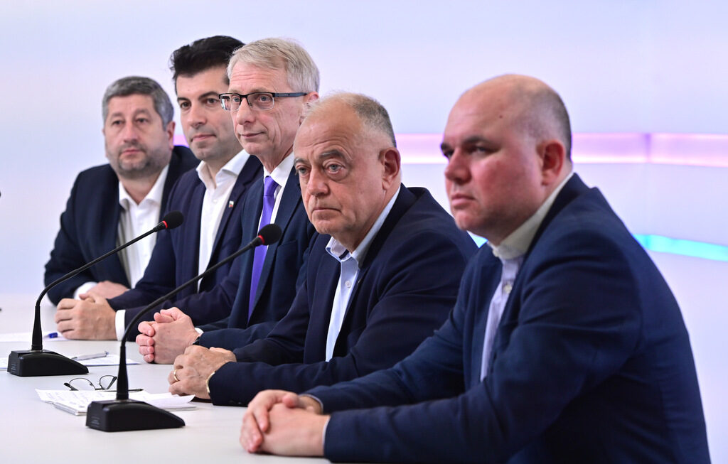 "Продължаваме промяната" и "Демократична България" ще участват заедно на местния вот, без Пейков в кметската надпревара в Пловдив