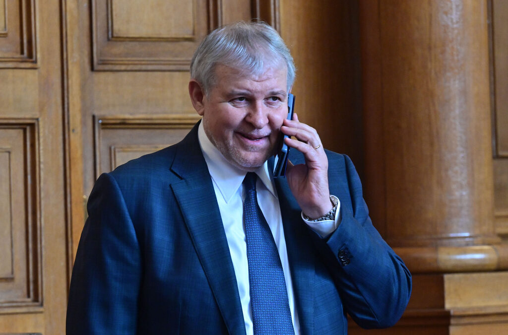 Румен Христов: ГЕРБ-СДС няма да е на страната на президента за промените в службите