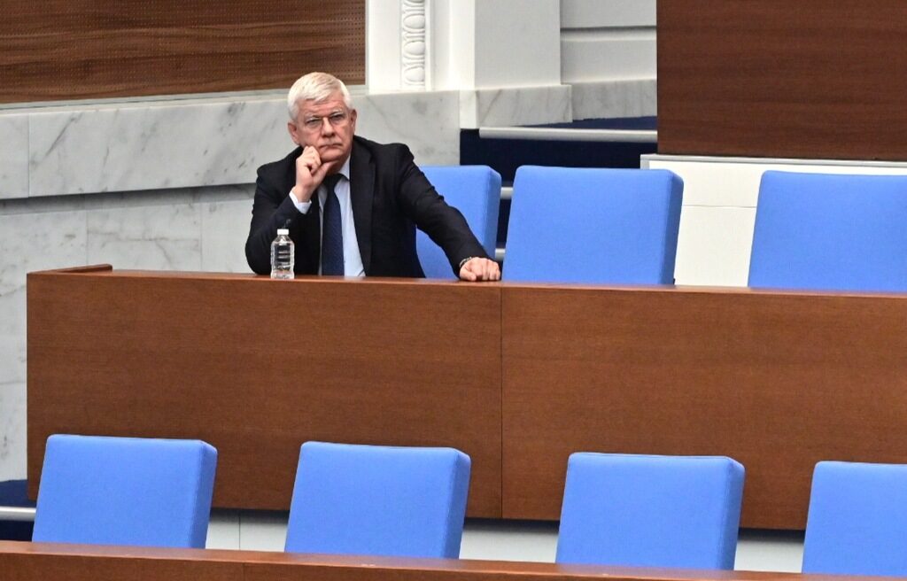 Кирил Вътев подкрепи позицията на кабинета да падне забраната за внос от Украйна