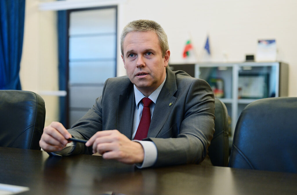 Министър на електронното управление Александър Йоловски увери, че електронни рецепти не могат да издават само лекарите, които не искат.