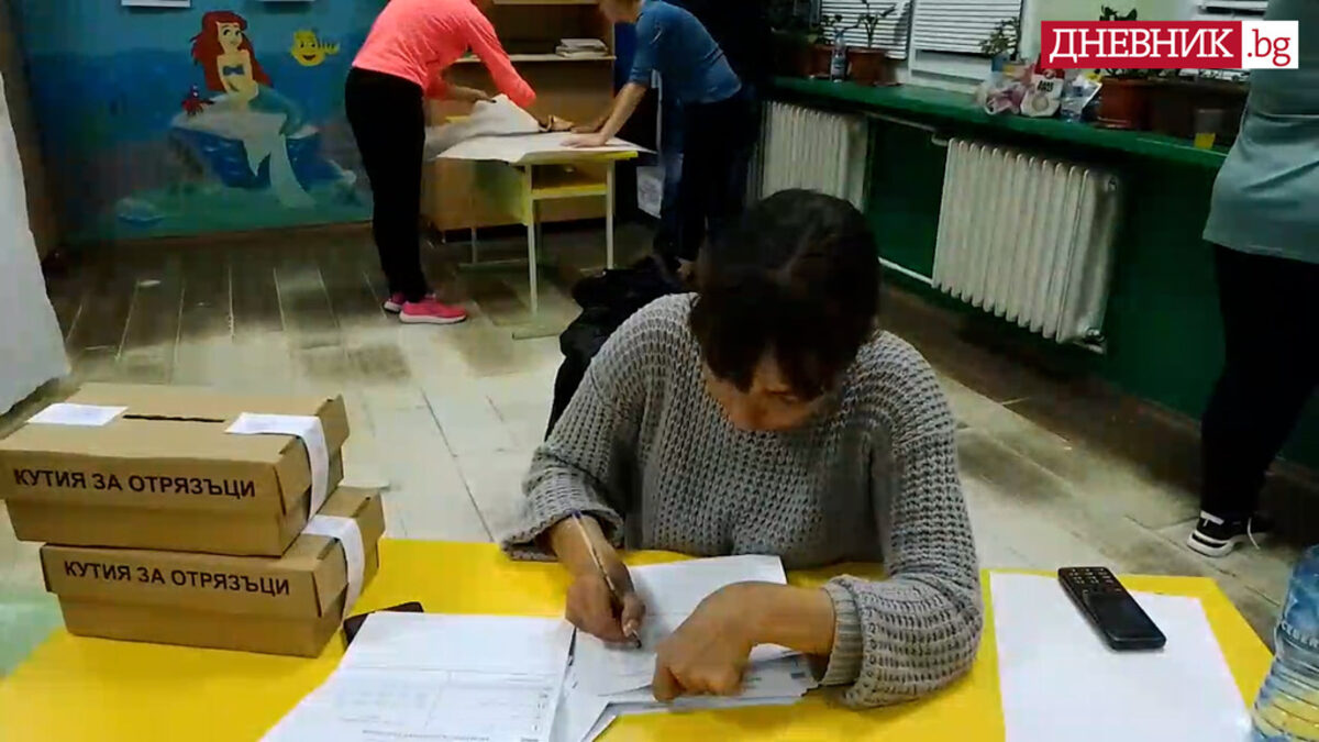 Съдът реши обвинените в манипулиране на бюлетини във Врачанско да останат в ареста