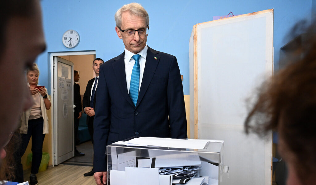 Премиерът очаква съставът на изборната комисия да бъде сменен