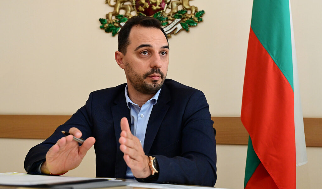 Богдан Богданов