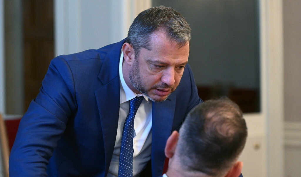 Делян Добрев ще настоява бюджетът да бъде върнат, ако не се променят заложените приходи от данъци