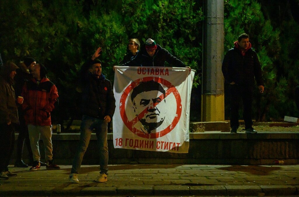 Оставката в БФС е първа и неизбежна стъпка; след нея обаче - ако искаме да променим футболния модел - има още важни стъпки.