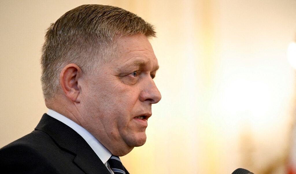 Словашкият премиер Роберт Фицо