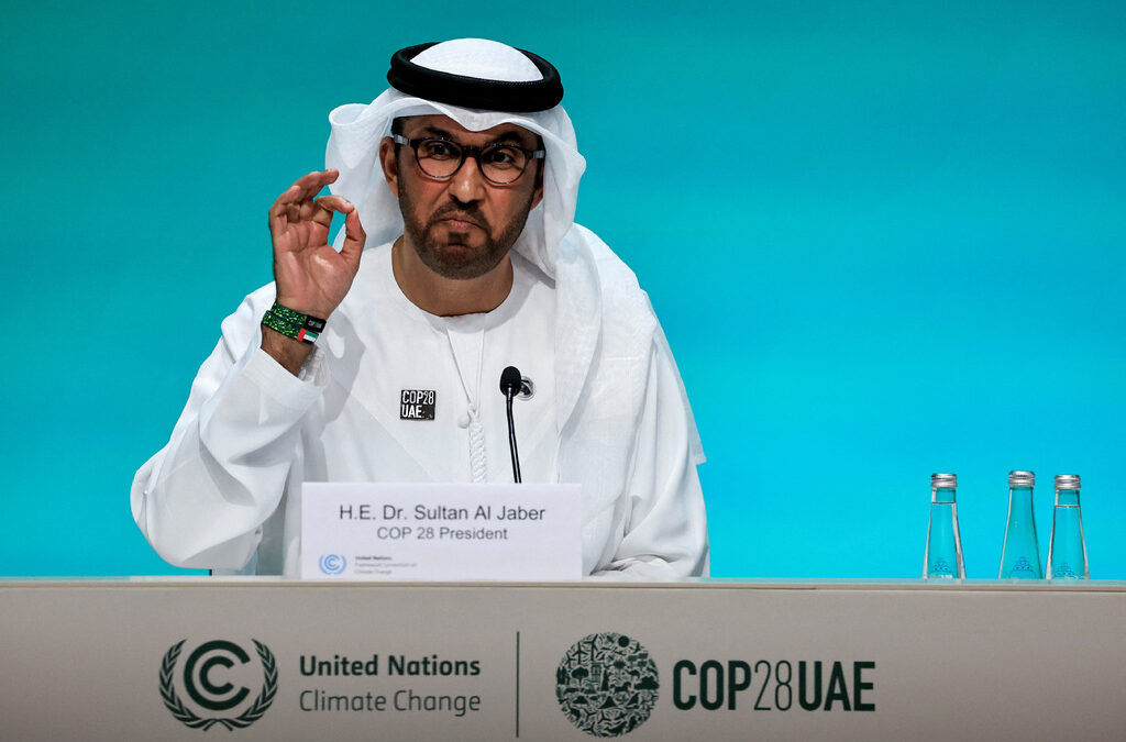 Президентът на COP28 Султан Ахмед Ал Джабр говори по време на пресконференция на Конференцията на ООН за изменението на климата (COP28) в Дубай. Обединени арабски емирства, 4 декември 2023 г.