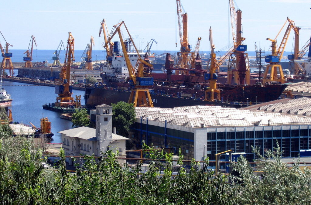 Констанца пуска допълнителна котвена стоянка за транзита на украинско зърно Констанца пуска допълнителна котвена стоянка за транзита на украинско зърно