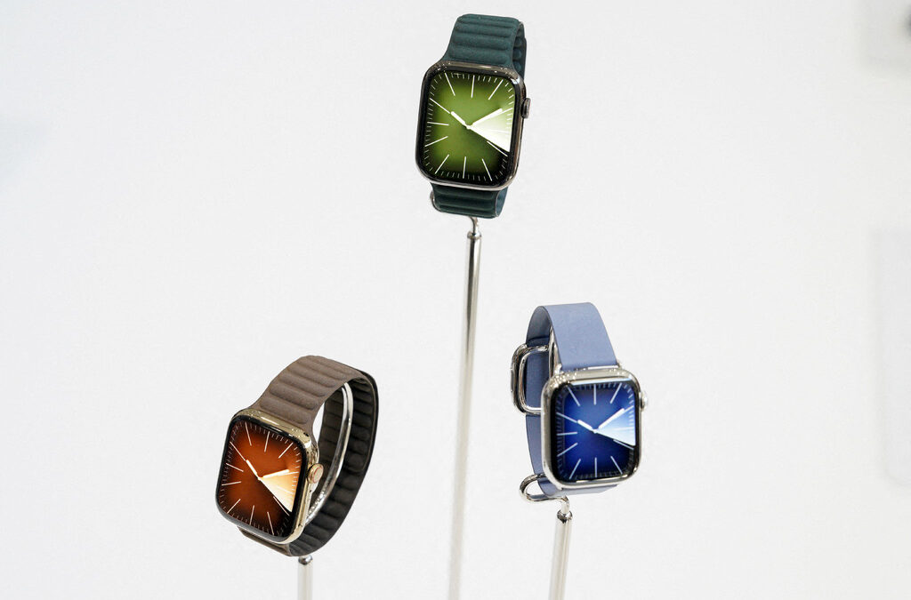 Часовниците Apple Watches Ultra 2 са изложени на събитието Wonderlust в централата на компанията в Купертино. 12 септември 2023 г. Часовниците Apple Watches Ultra 2 са изложени на събитието Wonderlust в централата на компанията в Купертино. 12 септември 2023 г.