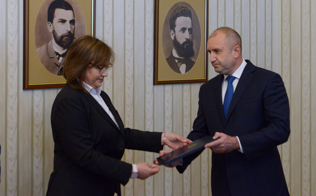 Нинова не би издигнала отново Румен Радев за президент