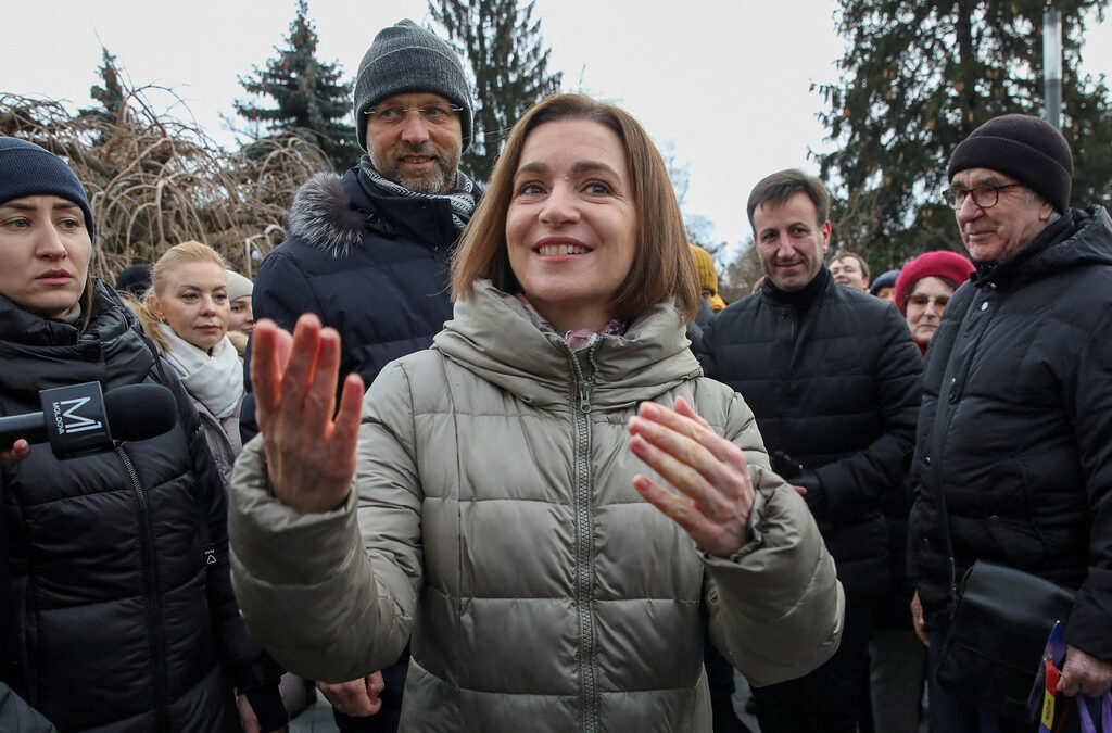 Президентът на Молдова Мая Санду присъства на митинг и концерт в чест на решението на Европейския съюз да започне преговори за членство с Молдова. Кишинев, 17 декември 2023 г.