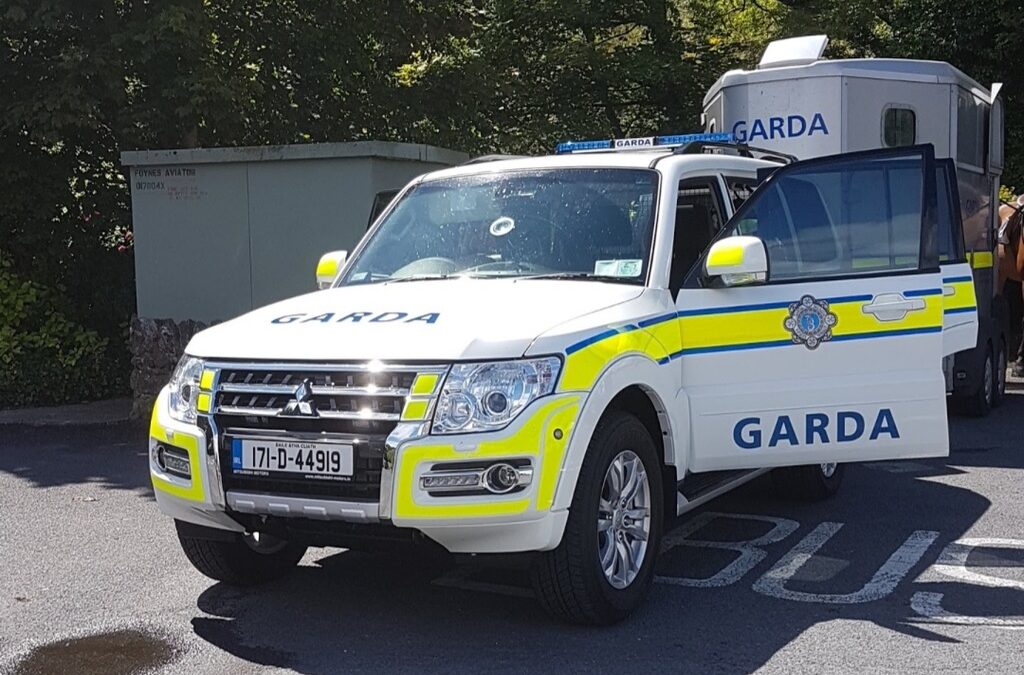 Garda Síochána – националната полиция и служба за сигурност на Ирландия.