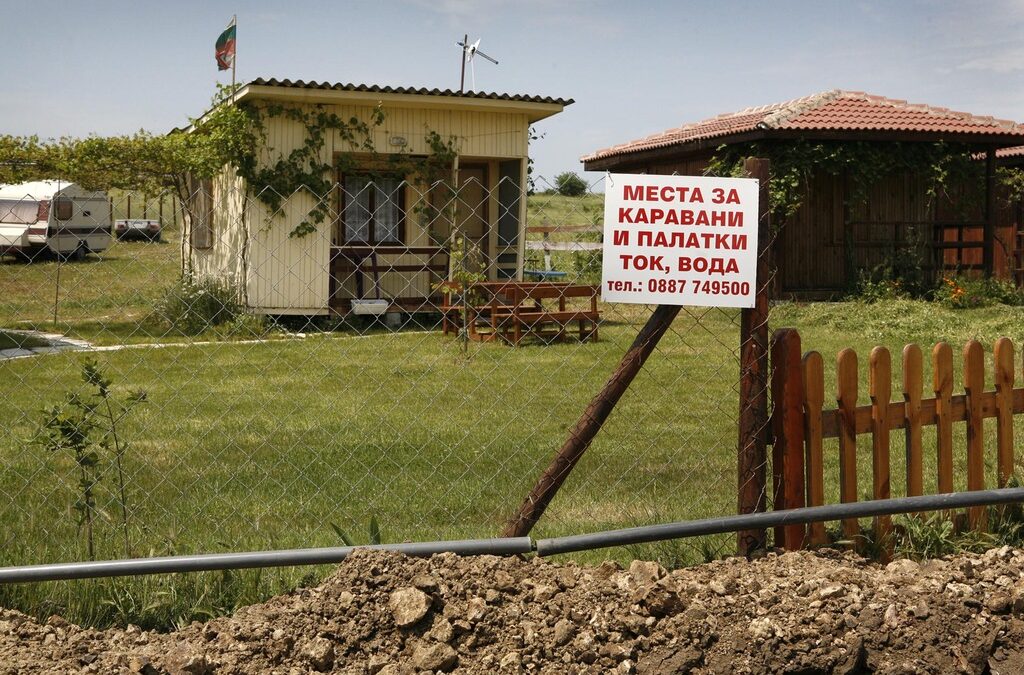 Депутатите създадоха точки за обслужване на кемпери Депутатите създадоха точки за обслужване на кемпери