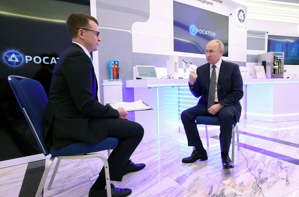 Руският президент Владимир Путин в интервю с журналиста Павел Зарубин.