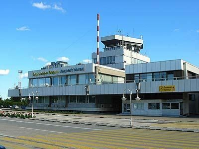 Самолет на "Malev" се призми аварийно във Варна