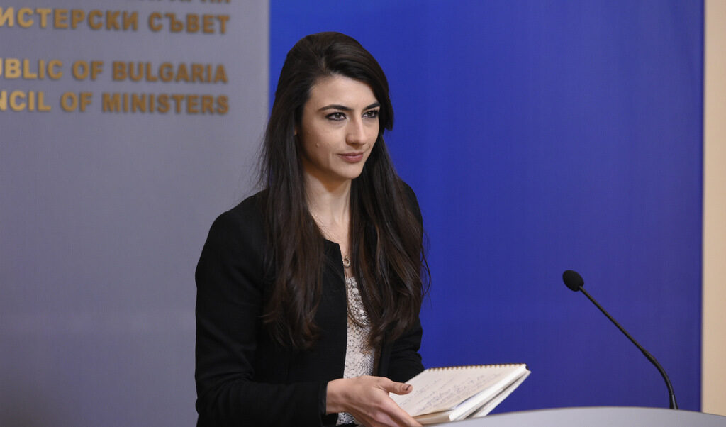 Бориславова: Последно редактиралият пътната карта за "Турски поток" ще е енергиен министър