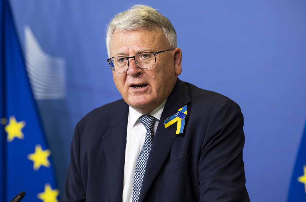 Никола Шмит е общият кандидат на европейските социалисти, който ще бъде избран в събота за водещ кандидат за предстоящите европейски избори