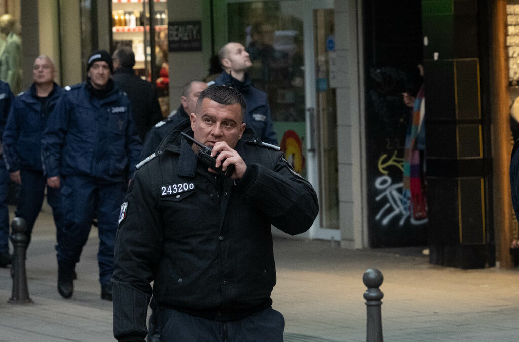 протест срещу Луков марш полицай полиция