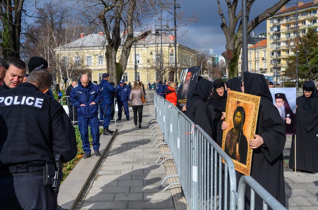 Синодът се отказа от проблемната си наредба, започва нов избор на сливенски митрополит