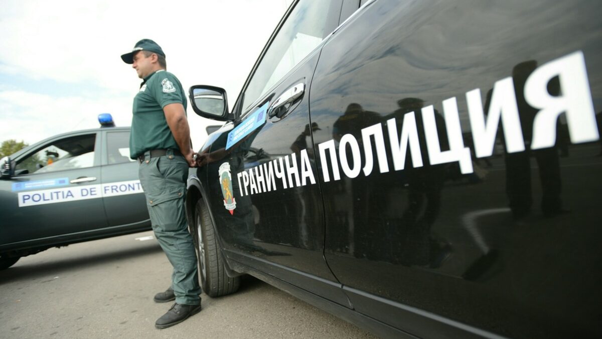 Старт на новата агенция на ЕС "Европейска гранична и брегова охрана" на ГКПП "Капитан Андреево" Старт на новата агенция на ЕС "Европейска гранична и брегова охрана" на ГКПП "Капитан Андреево"