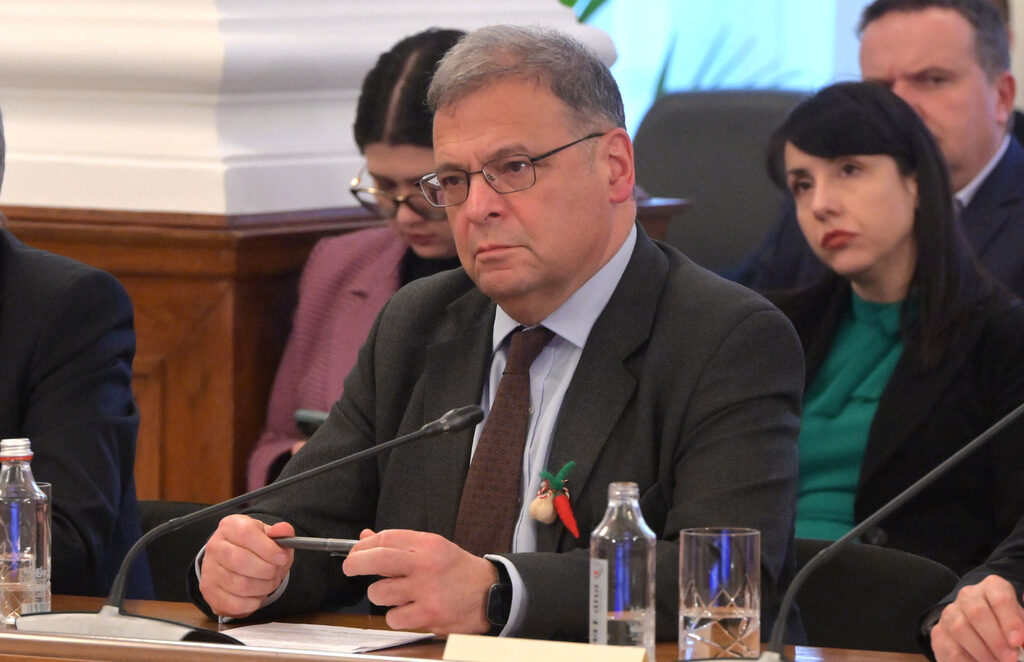 Премиерът и вицепремиерът и министрите отчетоха работата на правителството "Денков" за първите 9 месеца, Юлиян Попов - министър на околната среда и водите Премиерът и вицепремиерът и министрите отчетоха работата на правителството "Денков" за първите 9 месеца, Юлиян Попов - министър на околната среда и водите