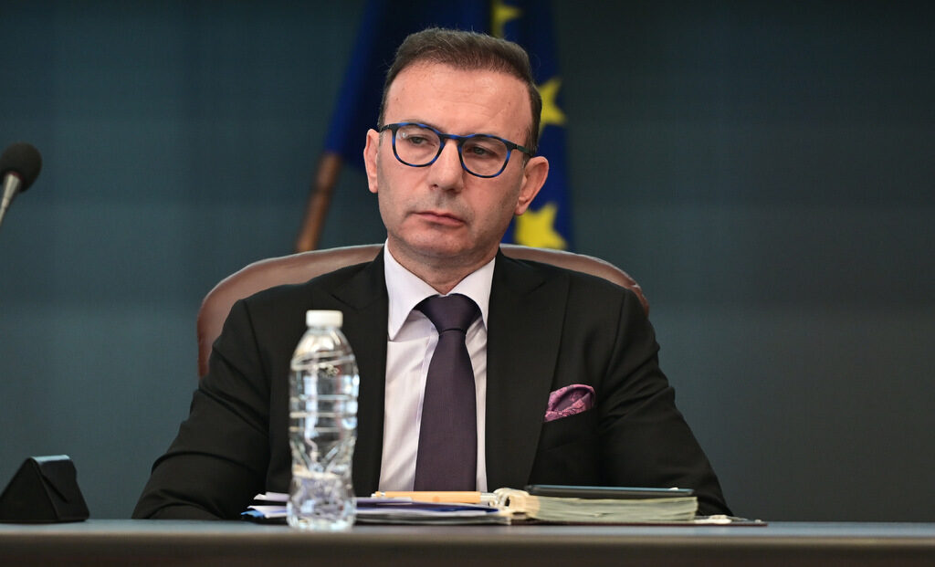 Живко Коцев получил часовника от изнесените снимки като личен подарък от приятели