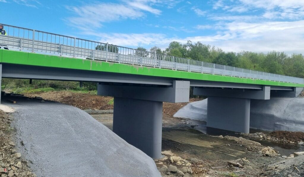 Завърши строителството на новия мост на пътя между Царево и Ахтопол