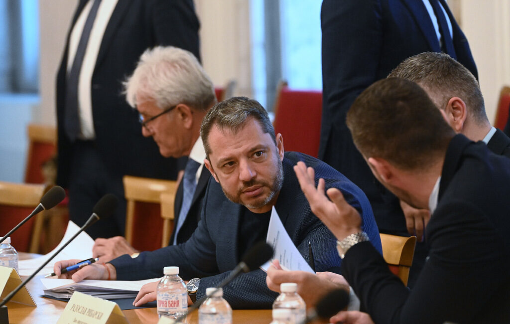 Комисия одобри и на второ четене отлагане на либерализацията на пазара на ток