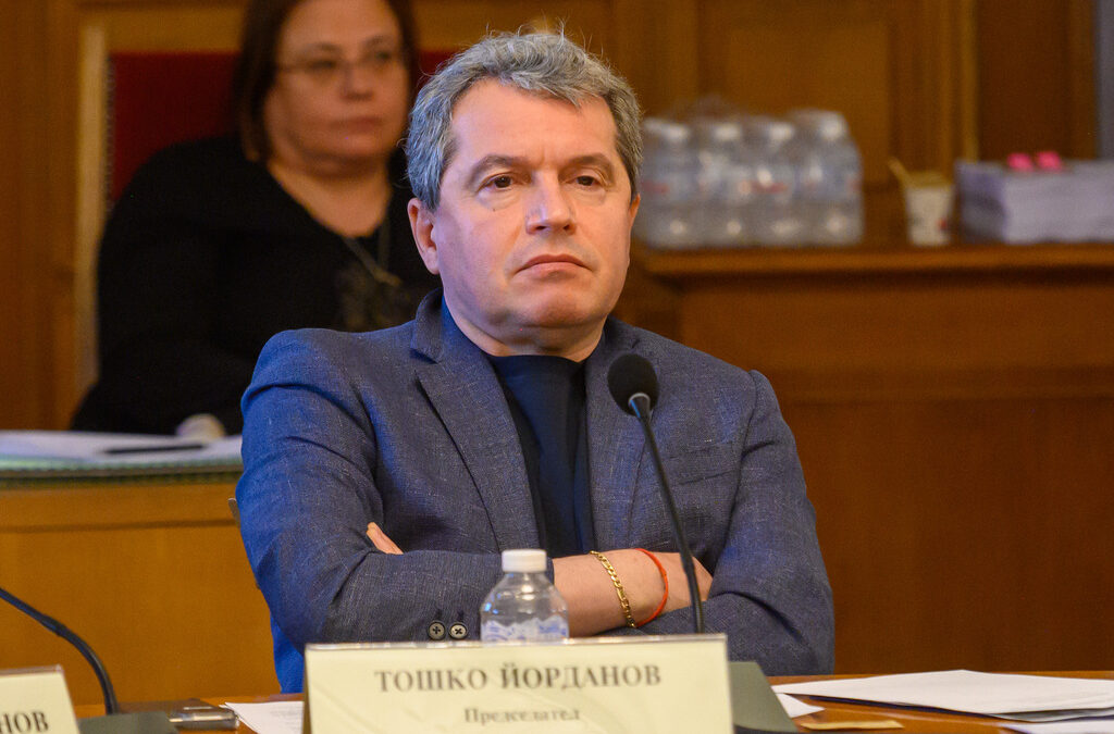 Председателят на комисията за Агенция "Митници" Тошко Йорданов