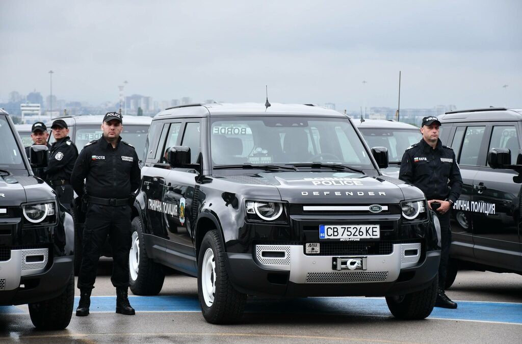 Гранична полиция ще получи 160 високопроходими автомобила