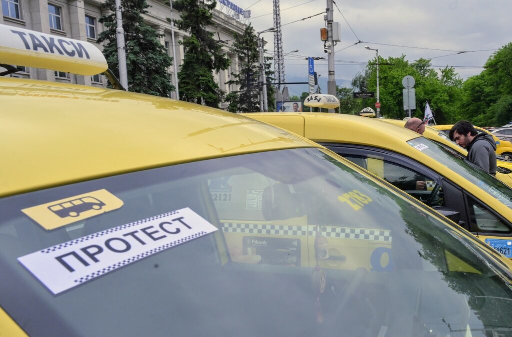 Терзиев обяви за неоснователни днешните протести на таксиметрови шофьори