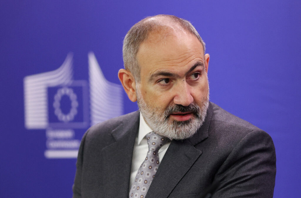 Над 190 души, искащи оставката на премиера на Армения, бяха задържани в Ереван Над 190 души, искащи оставката на премиера на Армения, бяха задържани в Ереван