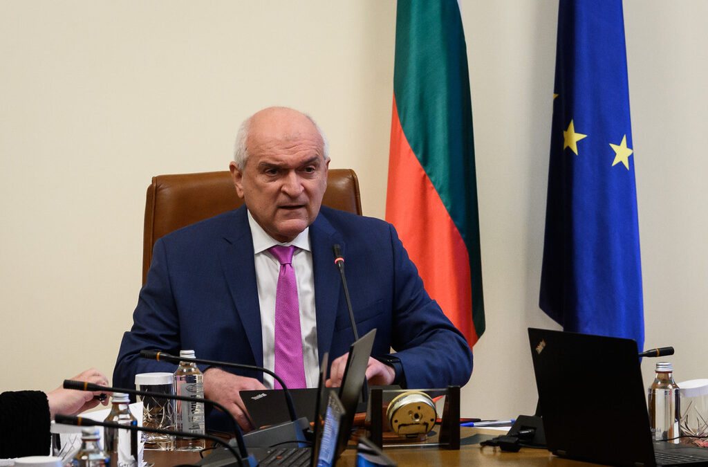 Правителството потвърди автентичността на грамата на Главчев за Сребреница Правителството потвърди автентичността на грамата на Главчев за Сребреница