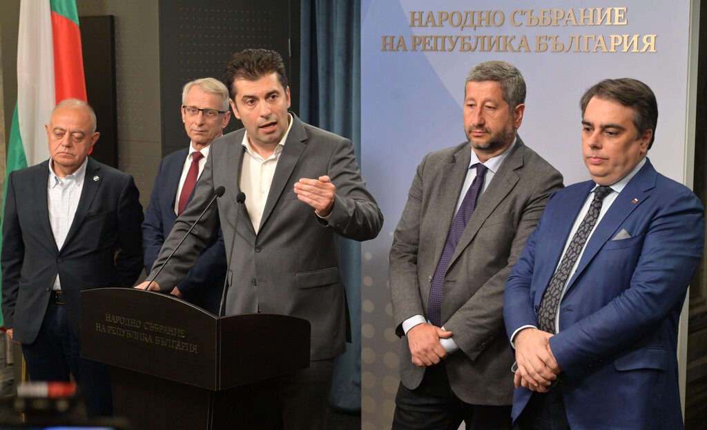 "Продължаваме промяната - Демократична България" губи най-много от гласоподавателите си