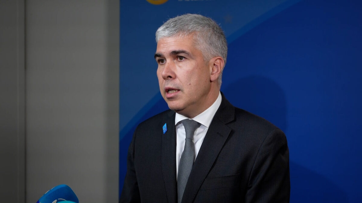 На снимката: енергийният министър Владимир Малинов