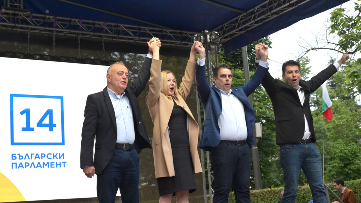Началото на кампанията беше много слабо, сякаш все още вярваха, че Сглобката може да се възроди
