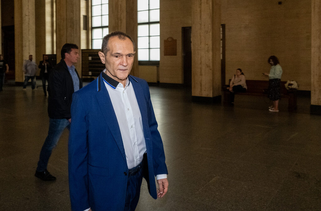 Васил Божков е обвинен за лидер на организирана престъпна група, а подсъдими са още 9 души.