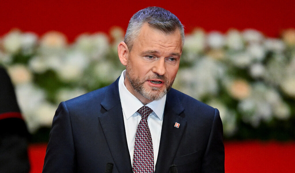 Словакия подкрепи Марк Рюте начело на НАТО
