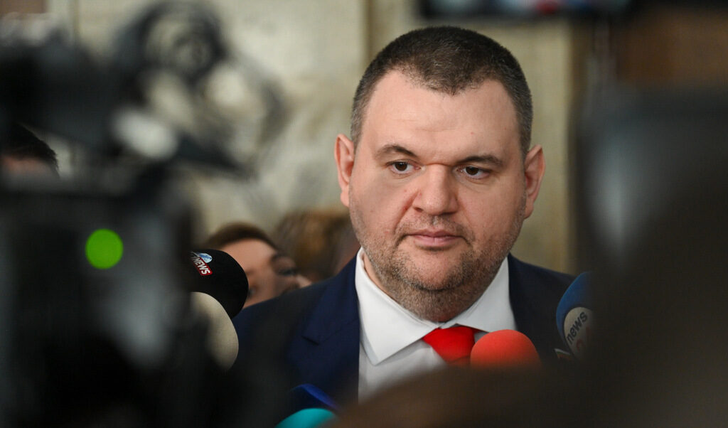 Пеевски се ядоса на новия премиер на Северна Македония