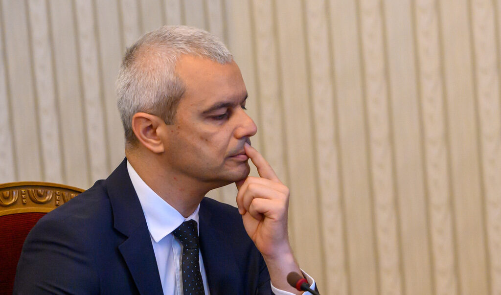 "Възраждане" поиска обяснение от Радев защо не е свикал консултативен съвет заради избора на патриарх