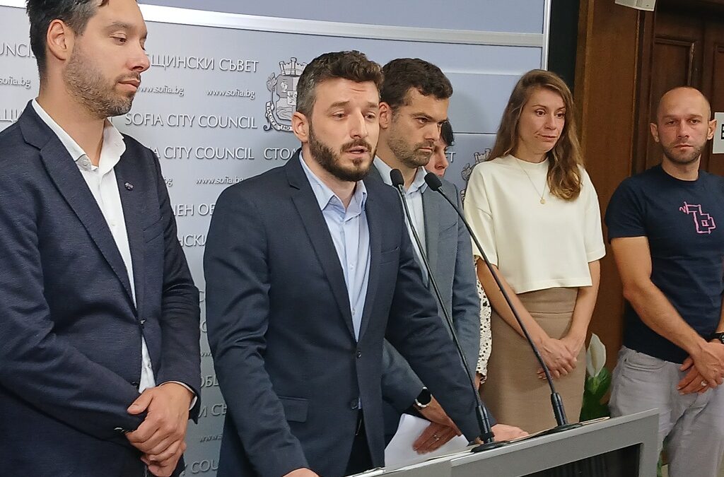 Емил Бранчевски с общински съветници от "Продължаваме промяната-Демократична България"-Спасеи София".