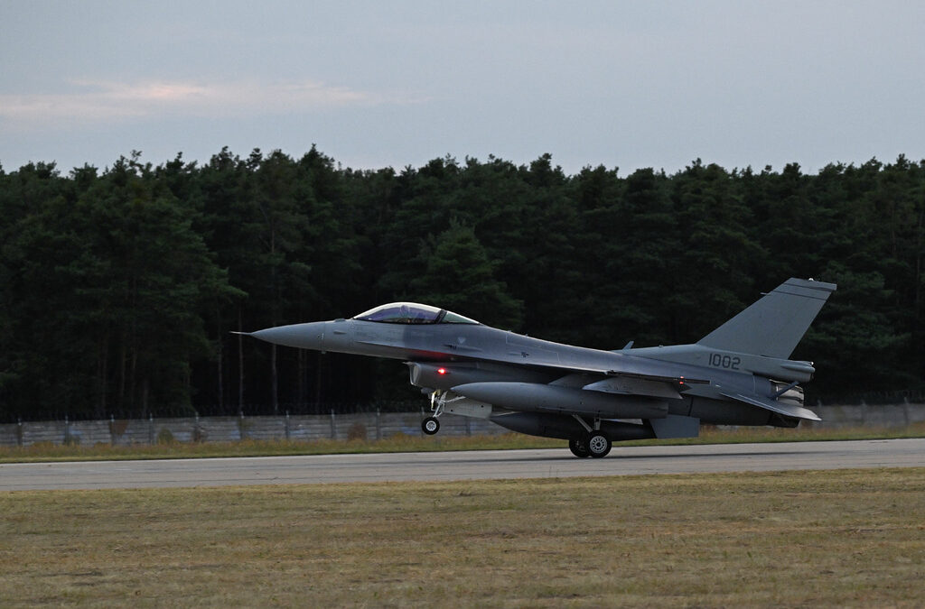 Първите словашки F-16 пристигнаха в страната Първите словашки F-16 пристигнаха в страната