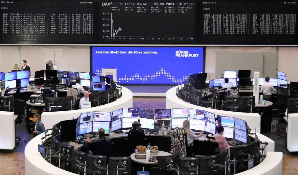 Борсата във Франкфурт с графика на спада на DAX.
