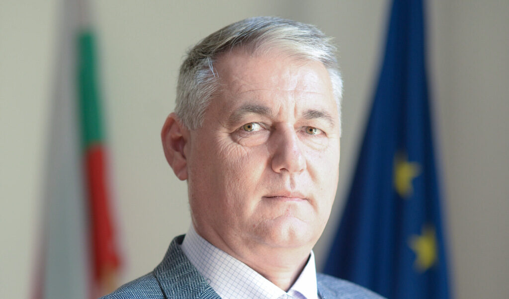 Георги Николов