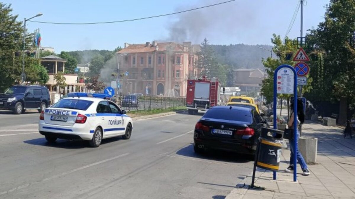 Загинал и няколко ранени при пожар в незаконен хоспис за възрастни хора в Банкя Загинал и няколко ранени при пожар в незаконен хоспис за възрастни хора в Банкя
